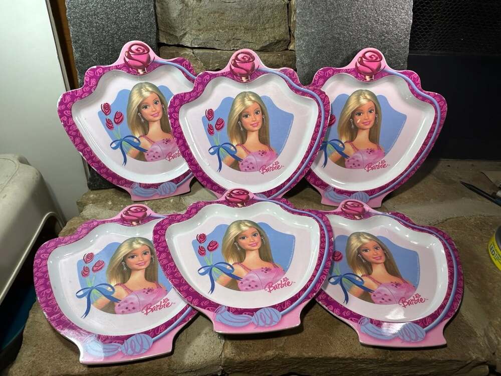 Mattel Barbie"Roses Design" Melamine Childs Plates set of six 2003 READ